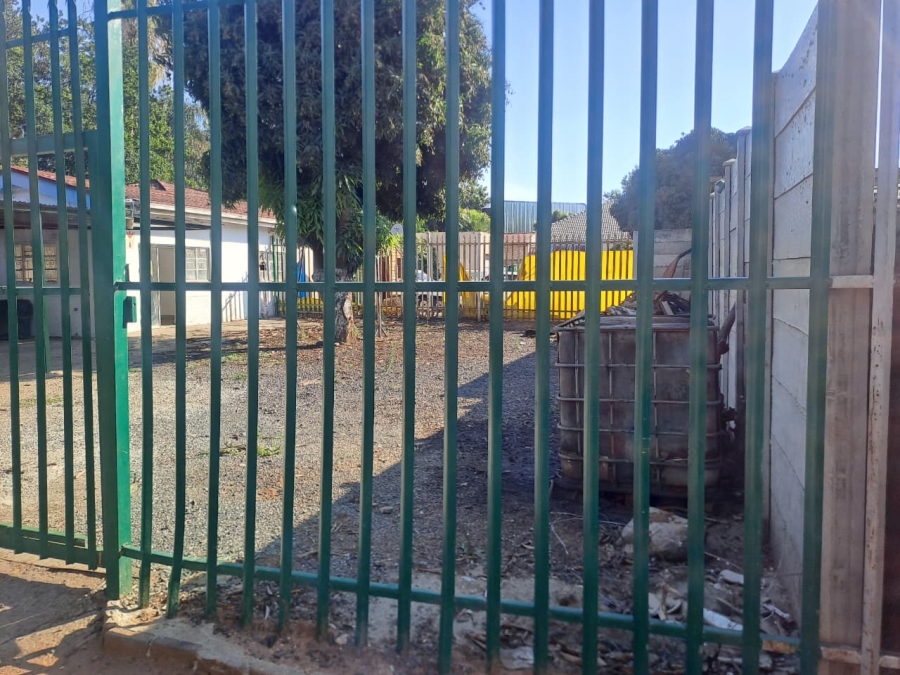 Commercial Property for Sale in Oos Einde North West